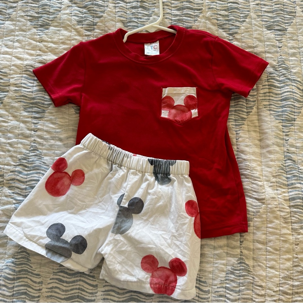Mickey Mouse set! Size 4T